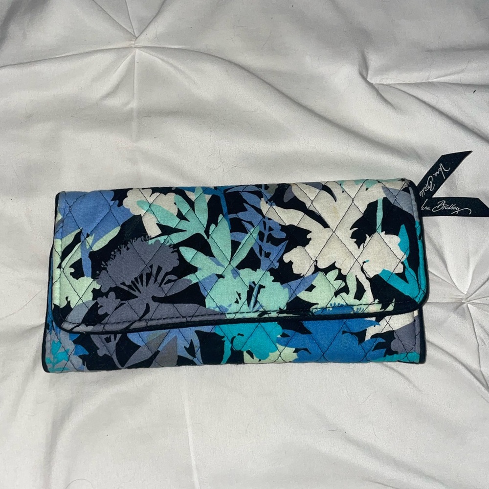 Vera Bradley Floral Blue Women's Clutch